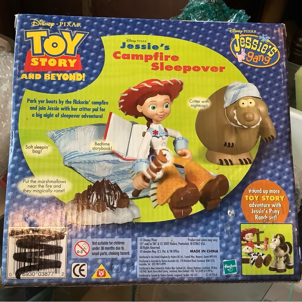 Toy Story Collectible Playset by Hasbro “Jessie’s Campfire Sleepover” New! - Picture 2 of 2